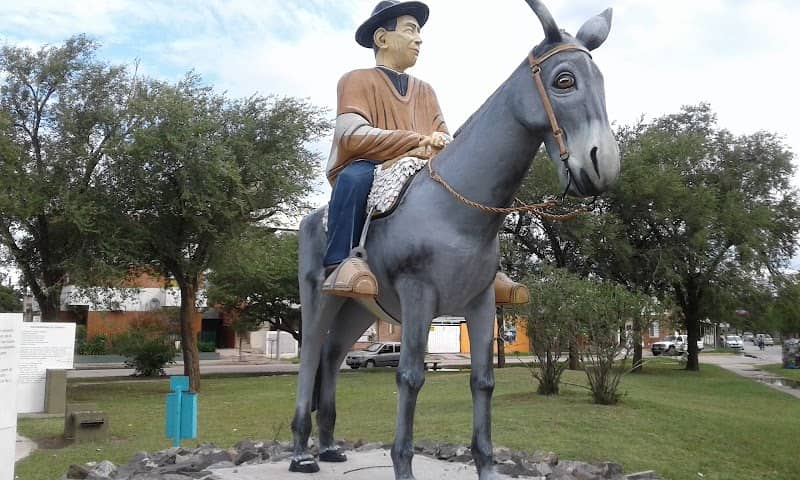 Plaza Esperanza - Image 1