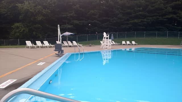 Dover City Park Pool - Image 1