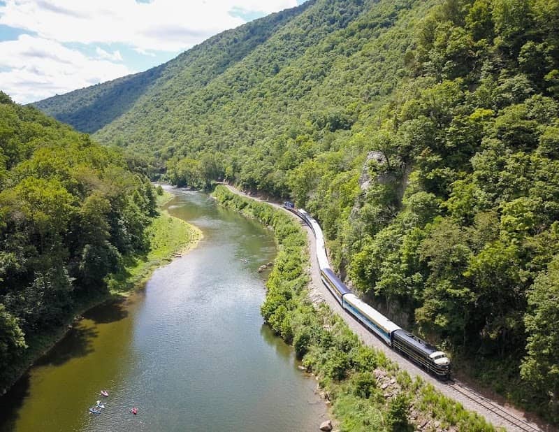 Potomac Eagle Scenic Railroad - Image 1
