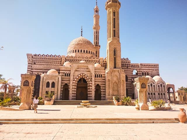 Mustafa Mosque - Image 1