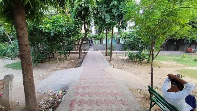 Shaeed Ashfaq Ullah Khan Park - Image 1