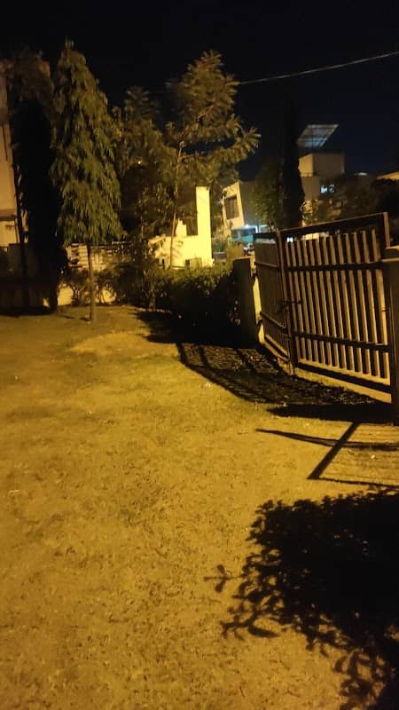 Community park - Image 1