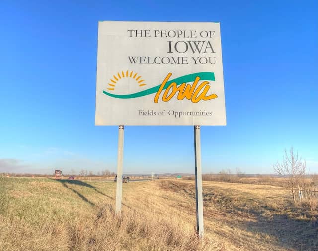 Welcome to Iowa Sign - Image 1
