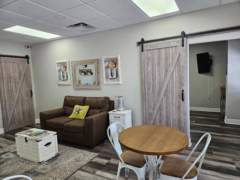 Bee's RV Resort - Image 3