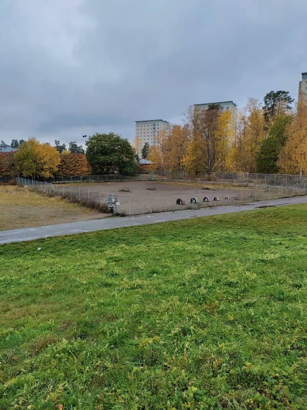 Haga Hundrastgård - Image 1