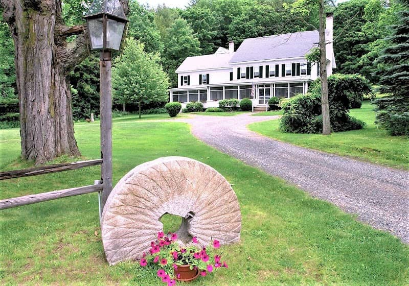 The Inn on Golden Pond - Image 1