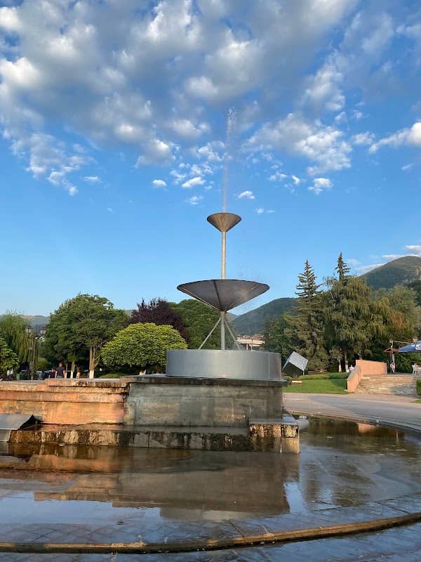 The Geyser Square - Image 1