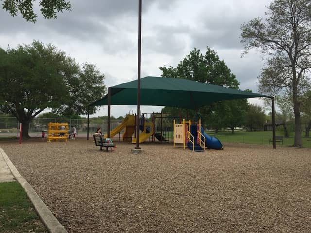 Takas Park a Windcrest City Park - Image 1