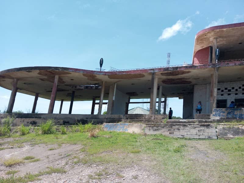 Ruinas de la casa de Pérez Jiménez - Image 1