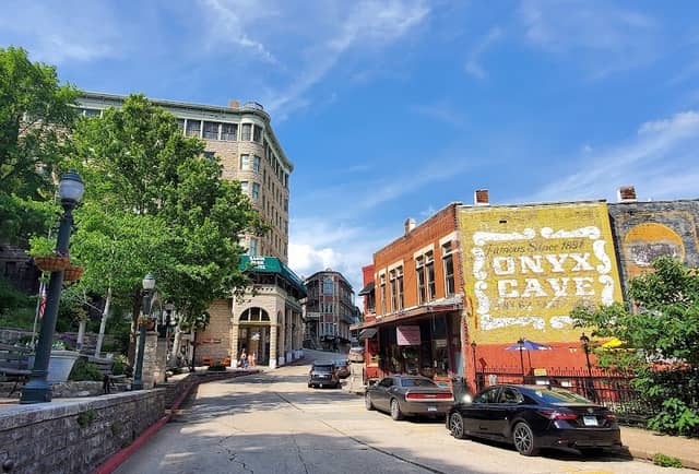 Eureka Springs Downtown - Image 3