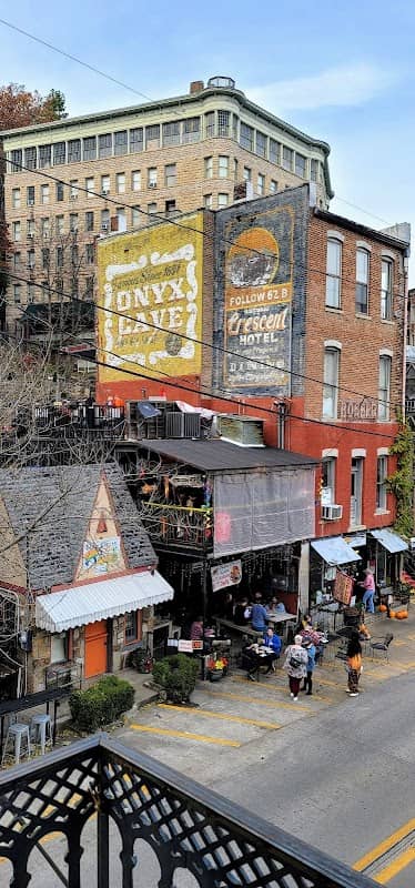 Eureka Springs Downtown - Image 2
