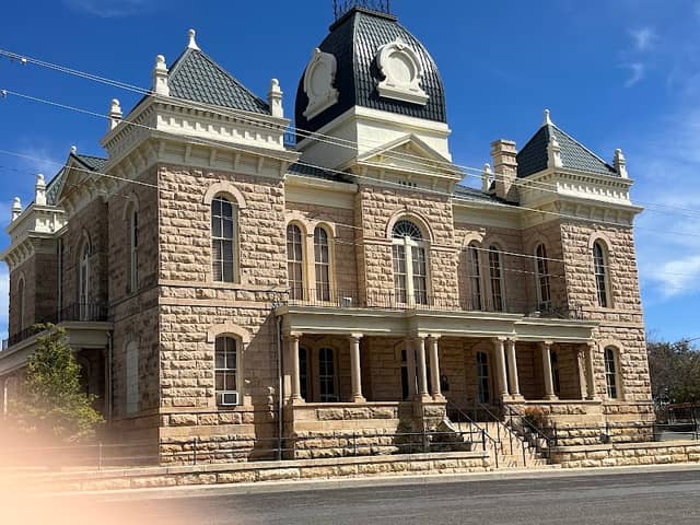 Ozona Town Square - Image 1