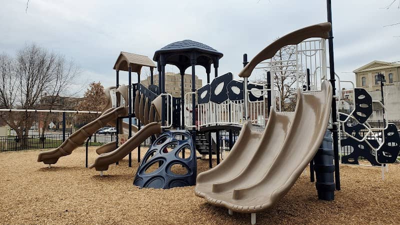 Riverside Park - Image 1
