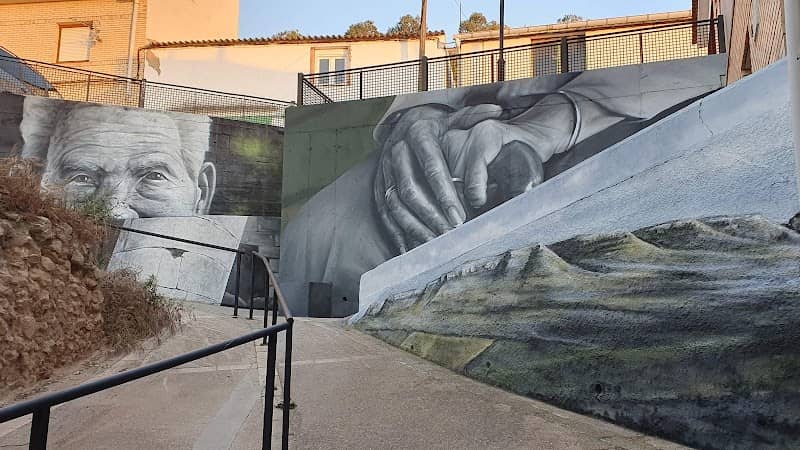 Mural "las huellas de la historia" - Image 1