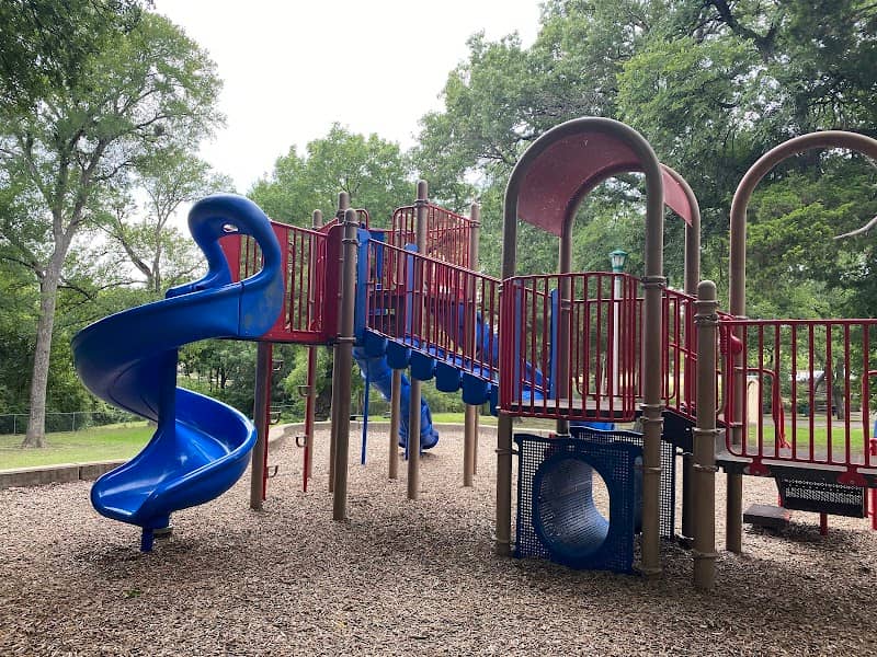 Lions Park - Image 1