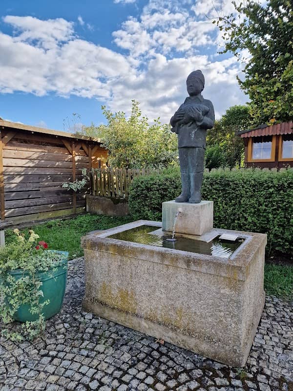 Karpfenbub-Brunnen - Image 1