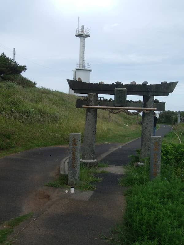 Hado Cape Lighthouse - Image 1
