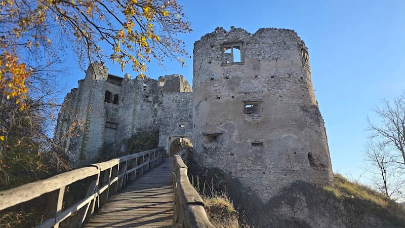 Uhrovský Hrad, vychodzí bod - Image 1