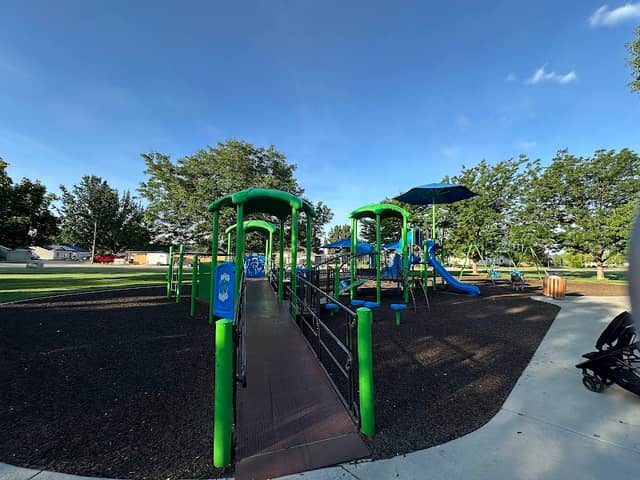 Chateau Park - Image 3