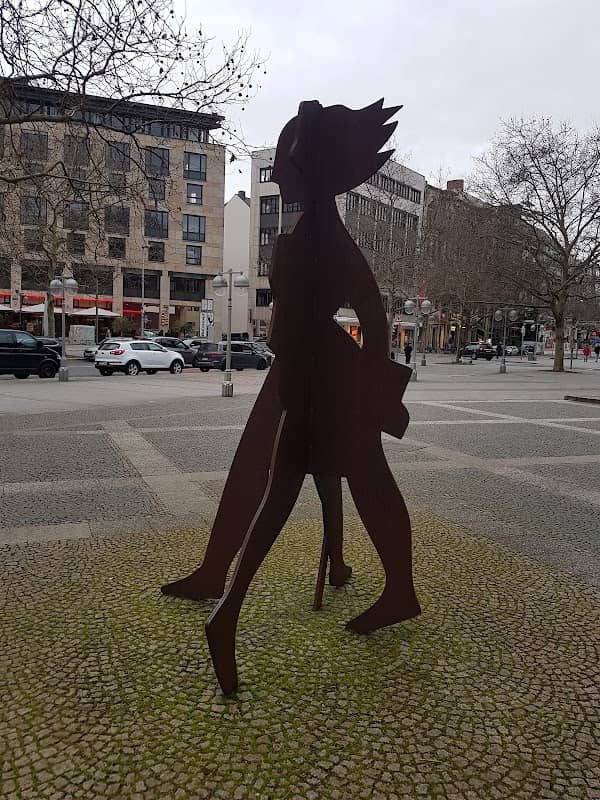 "Die Wanderer" Skulptur - Image 2