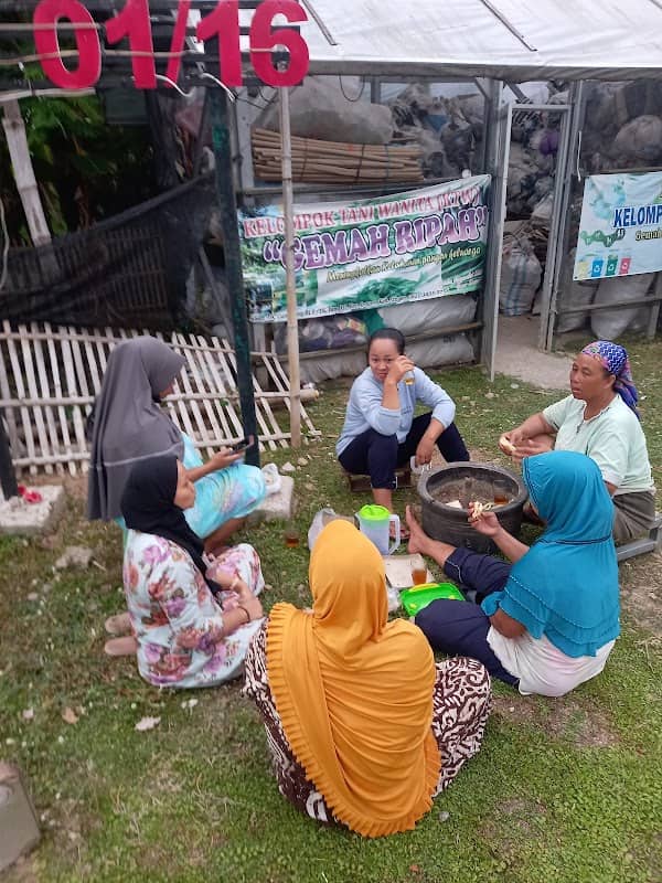 Taman" SEGITIGA" Nglangon - Image 2