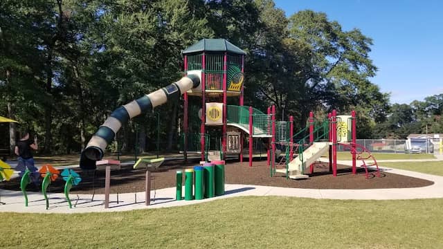 Creekwood Park and Splashpad - Image 2