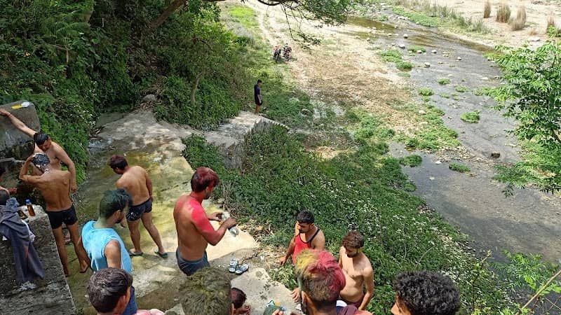 Naalu Waterfall - Image 2