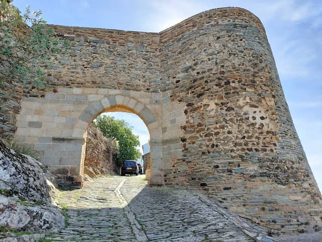 Porta Sul das Muralhas - Image 1