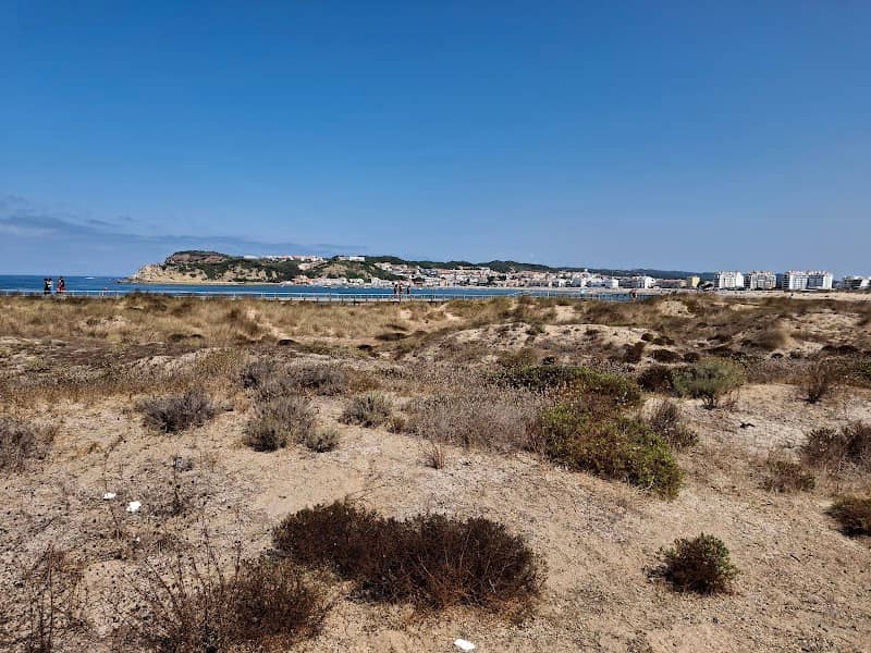 Farolim de São Martinho do Porto - Image 1