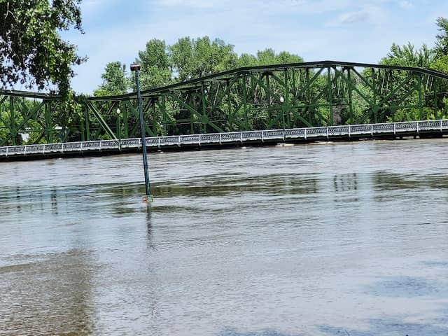 Riverside Park - Image 2