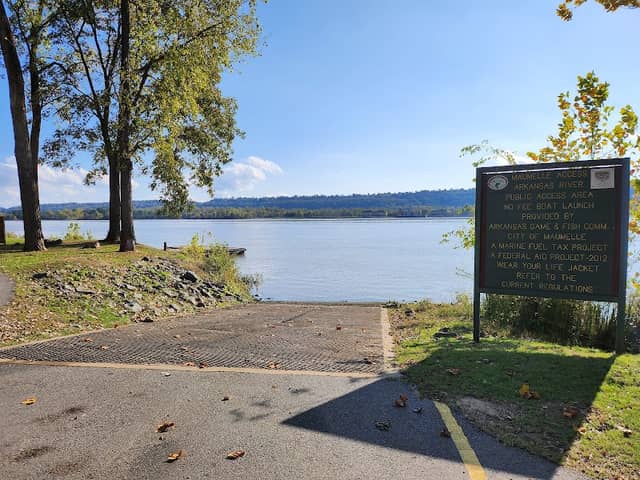 Park On The River - Image 2
