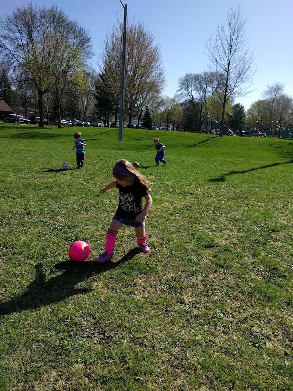 Renstone Park - Image 2