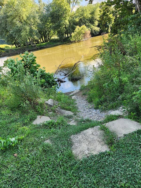 River Glen Estates Tuscarawas River Access - Image 1
