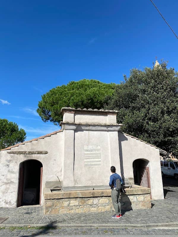 Antico lavatoio - Image 1