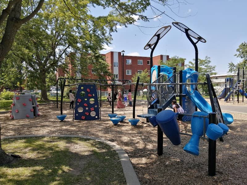 Masson Park - Image 1