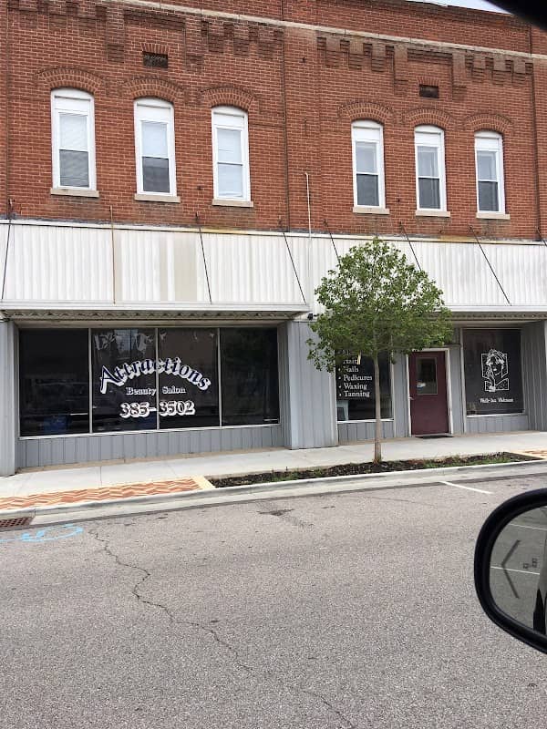 Attractions Beauty Salon - Image 1
