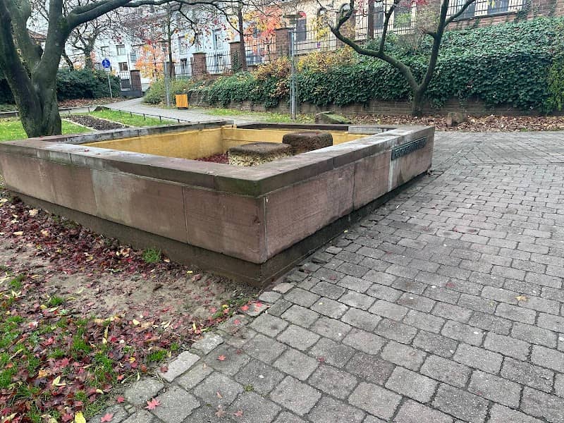 Ernst-Ackermann-Brunnen - Image 1