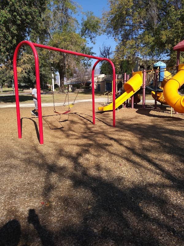 Magnolia Park - Image 2