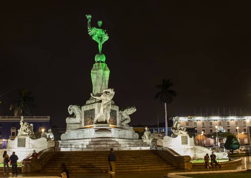 Monumento a la Libertad - Image 2