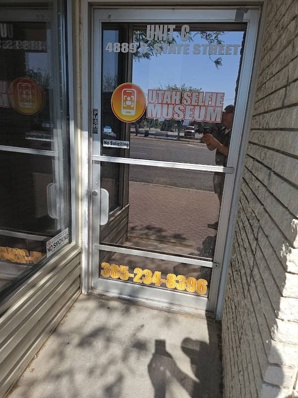 Utah Selfie Museum - Image 1
