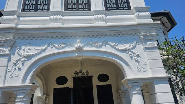 Phra Aram Sakhonkhet Mansion - Image 2