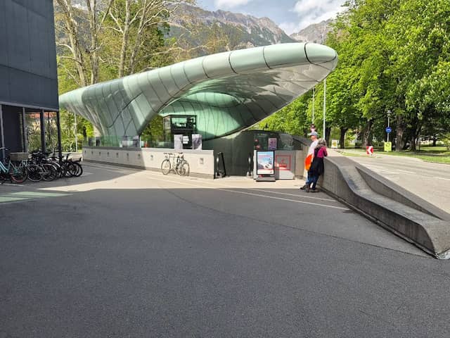 Congress (Hungerburgbahn) - Image 1
