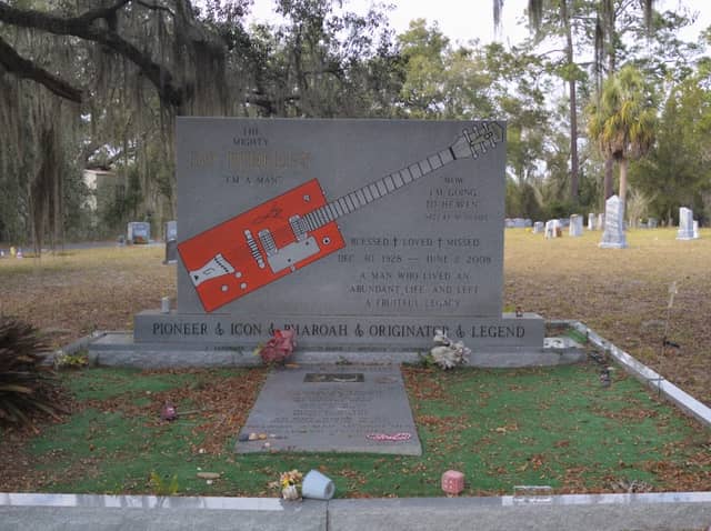 Grave of Bo Diddley - Image 1