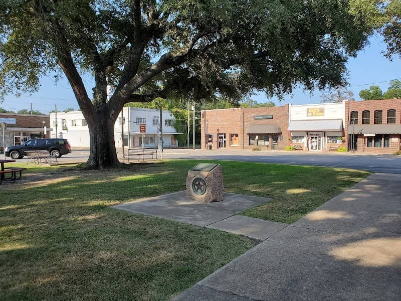 Carthage Town Square - Image 2