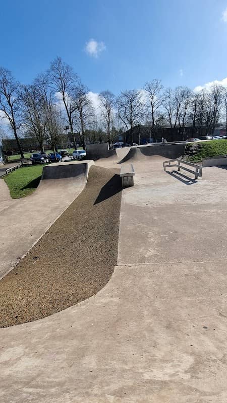 Hood Park - Image 1