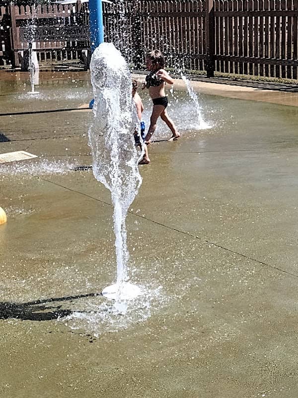 Perry splash pad and playground - Image 1