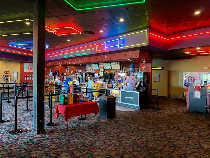Pony Village Cinema - Image 2
