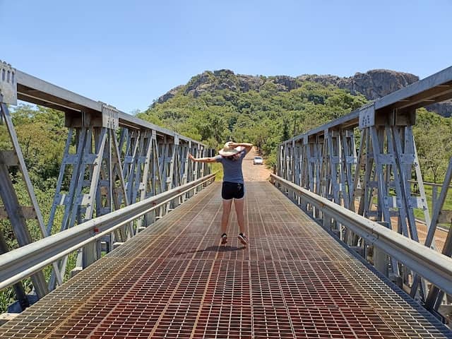 Puente De Metal De Tobati - Image 1