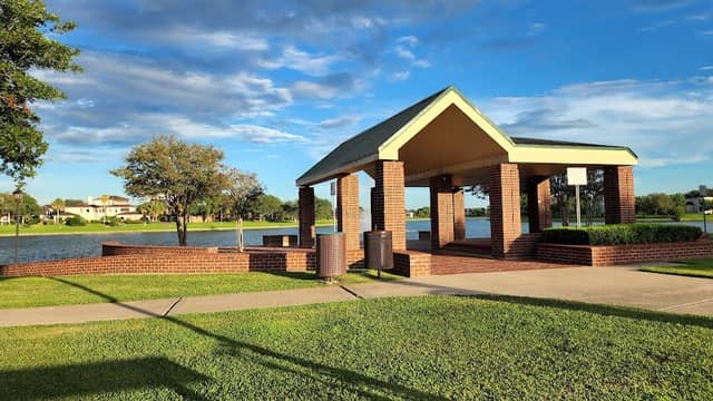 Southwyck Lake Park - Image 1