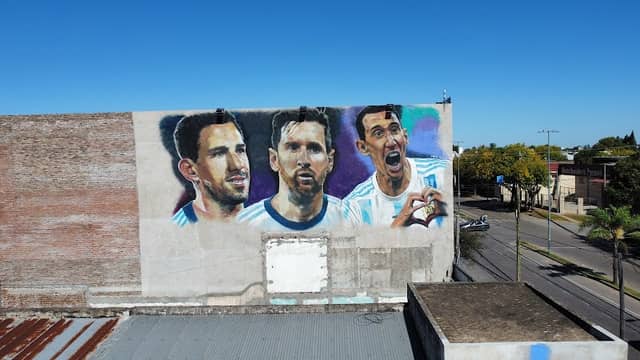 Mural Messi · Rodríguez · Di María - Image 2